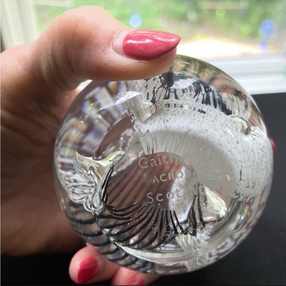 VINTAGE GLASS PAPERWEIGHT ~ SCOTLAND - Picture 7 of 11